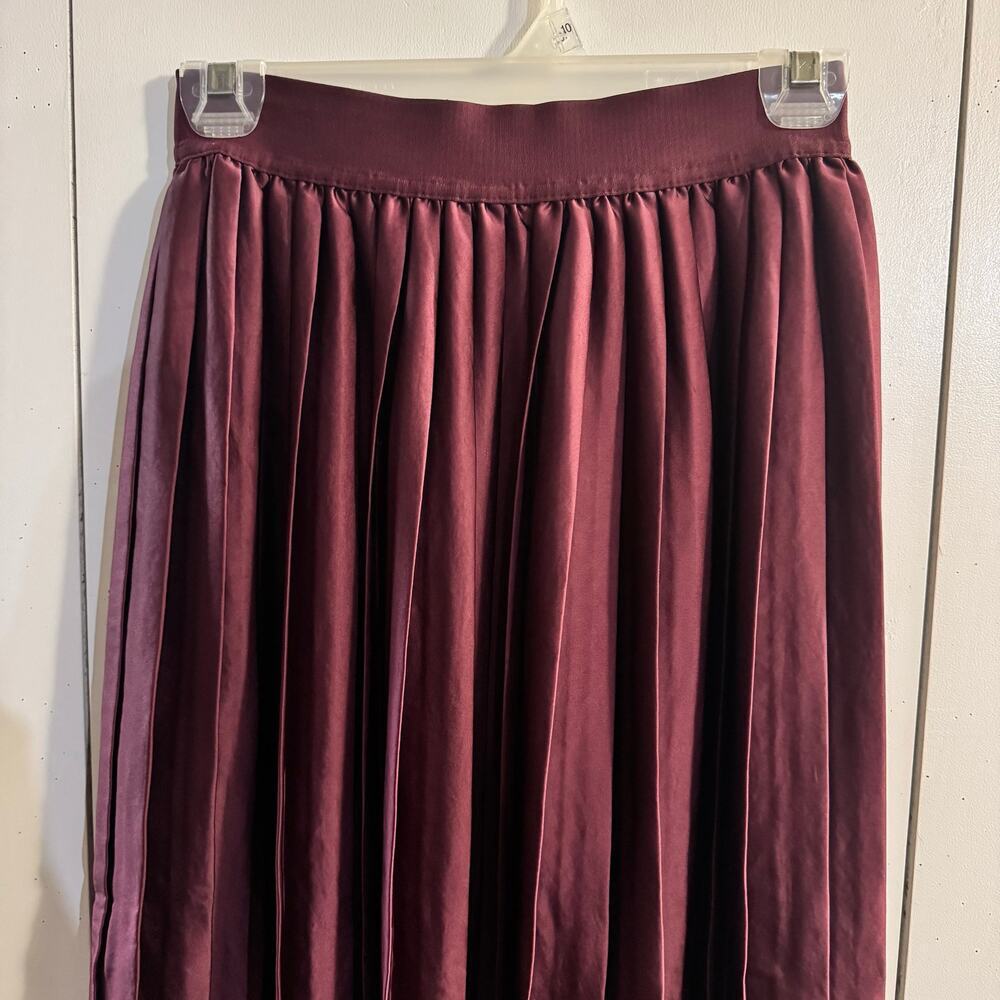 Lululemon Satin Pleated Midi Skirt Size XS Burgundy - Picture 6 of 8